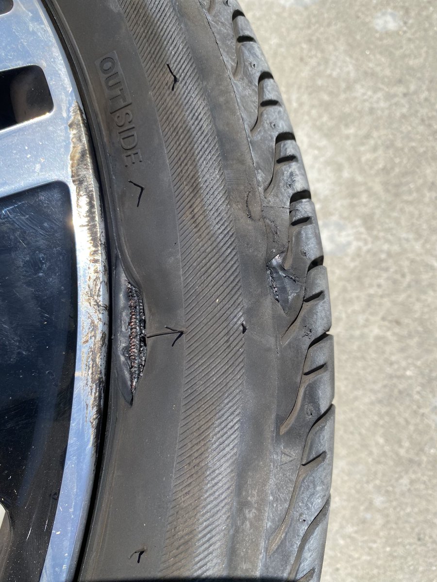slowdive12's tweet photo. @CaltransDist7 Pothole on south 5 fwy after east LA interchange. Hit it at 60 mph and tire blew. Fix before there's serious accident. 😣 https://t.co/D1IDnWz1W5