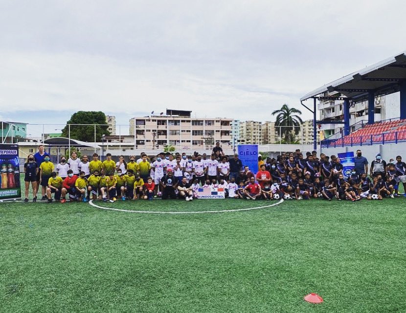 175+ children served in one of the forgotten neighborhoods of Panama. 
People always ask why we do it..
•
Ensuring every child has the opportunity to dream is why 
⚽️ 💡 💭 🌍 ❤️ 
#HereToInspire