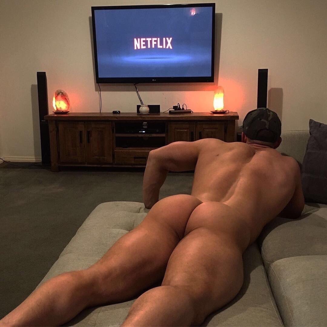 uncutcol's tweet photo. Netflix and… https://t.co/d9GHddIygB