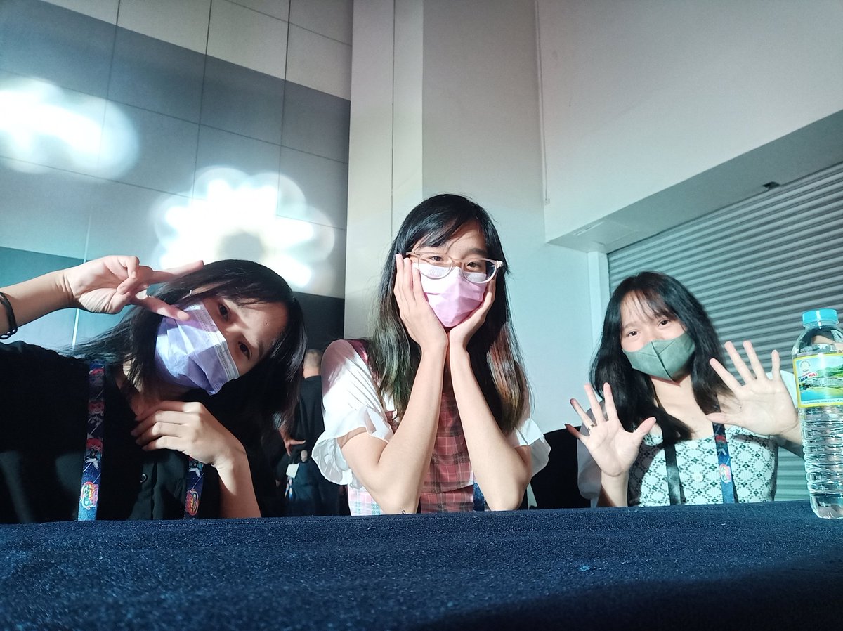 ashleycloud31's tweet photo. We feel like judges 🤣#CosplayCarnival2022 https://t.co/ygsOeVc99c