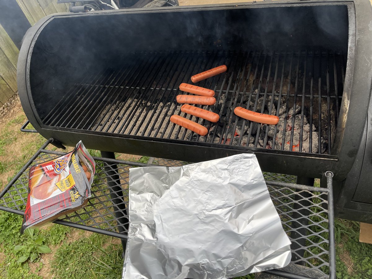 DavidWoahdees's tweet photo. Who ever dropped the weather patch🤘🏽
#summer #gamerboy #gamers #bbq #Tarkov https://t.co/Xh86PFRGDB