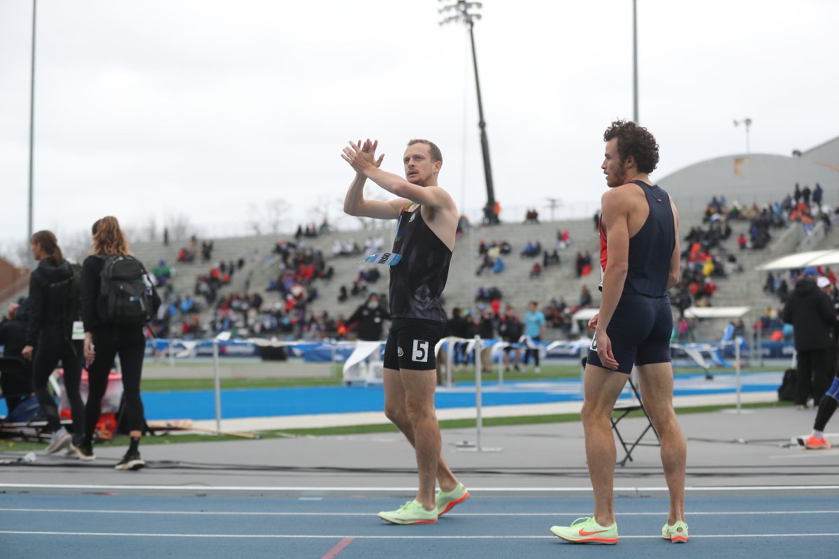 IowaXC_TF's tweet photo. A special congratulations to former Hawkeye All-American @eSowinski on running the 2️⃣0️⃣0️⃣th sub-1:50 800m of his storied career 👏🤯

What better place to do it at than the @DrakeRelays?

#Hawkeyes x #FightForIowa https://t.co/xTDpu7815N