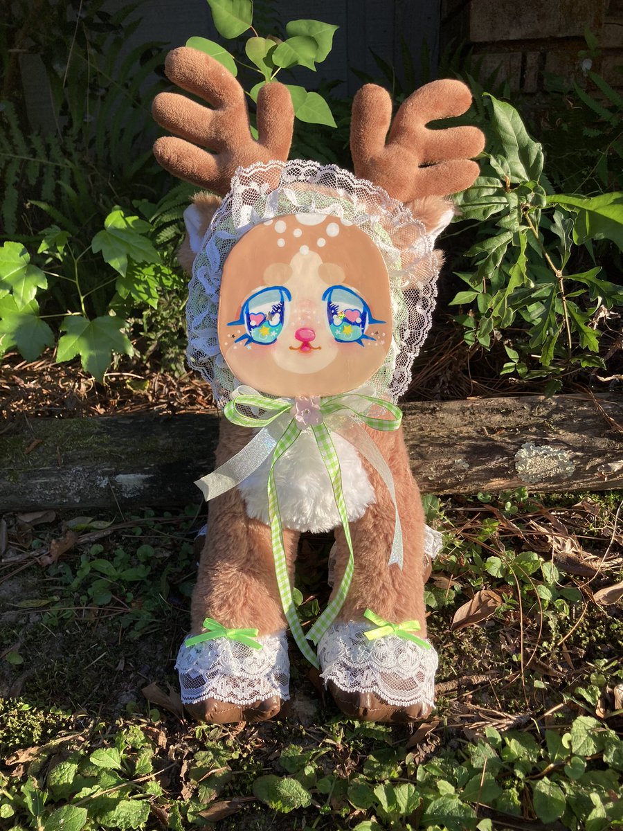 dreameeblue's tweet image. My first #clayfaceplush! Super inspired by lazy._.space on Insta, and @azakaiarts . This was a lot of fun &amp;amp; i’m definitely making more ✨

#artistsoninstagram #ooak #upcycledplushie #handmade #ooakplush #plush #plushie #upcycledart #deer #kawaii #kawaiiaesthetic #kawaiiplush