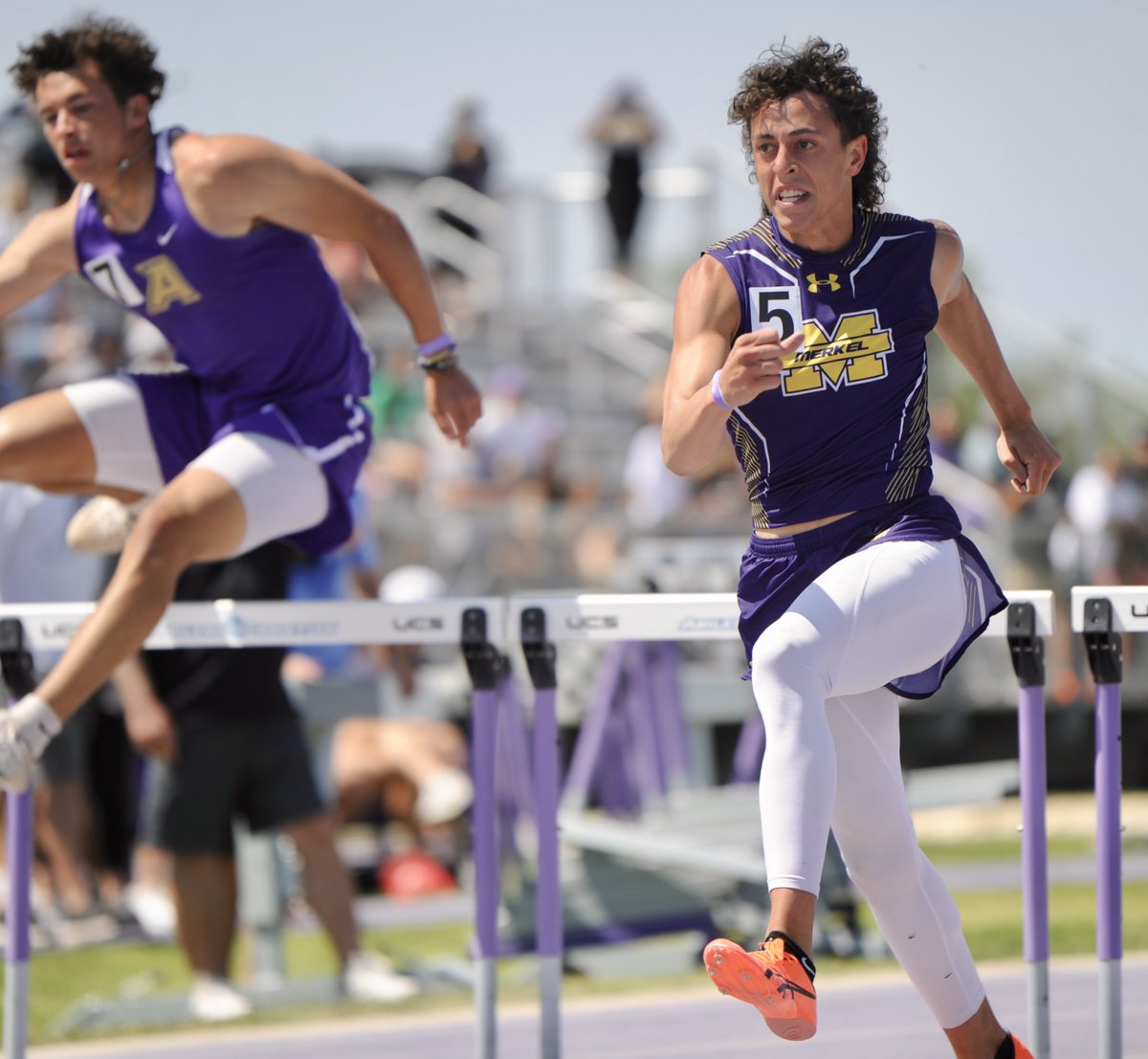 CarsonDField's tweet photo. Region I-3A track storylines:

- Merkel's @AlyssaOMalley1 wins four golds; staves off Phillips PR in 100H.
- Breckenridge boys second overall; @QBChaseLehr1  golden in 800.
- Merkel's Burns golden in 300H.
- Comanche's Morales medals twice.

Full story: https://t.co/AuqMDXYKET https://t.co/vR1QYkj0r1