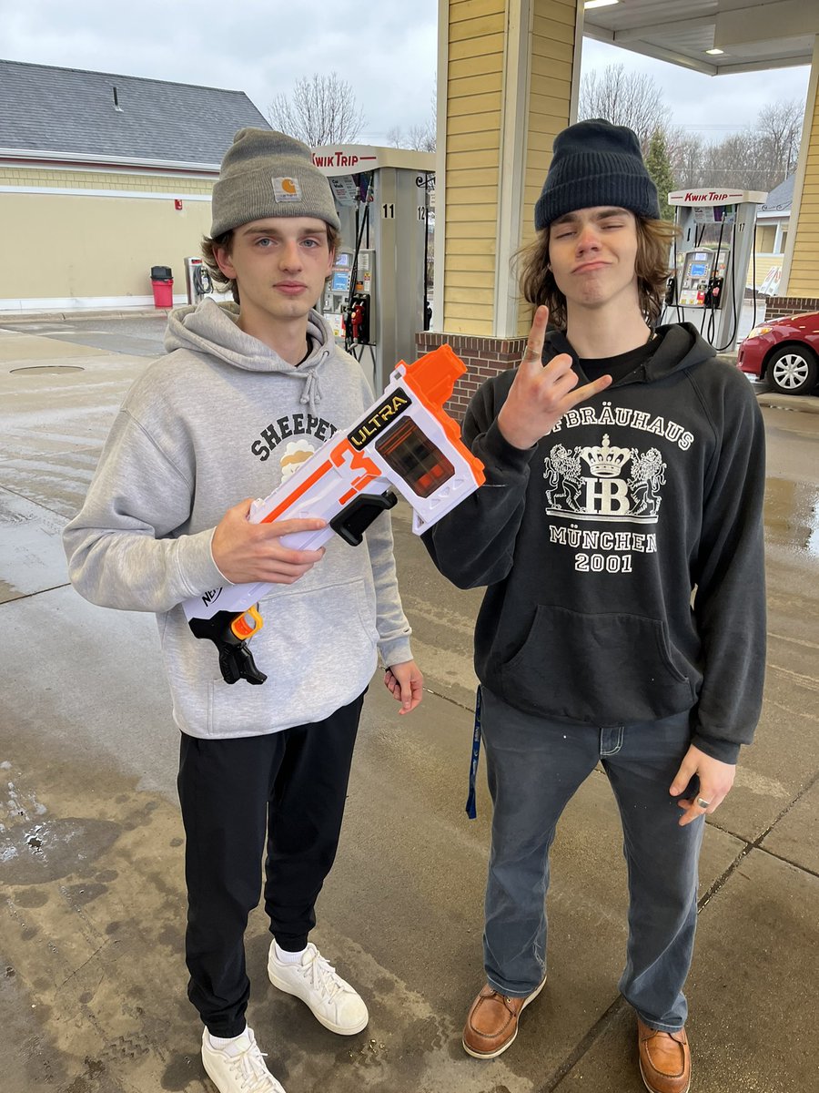 Booty Bandits tweet media