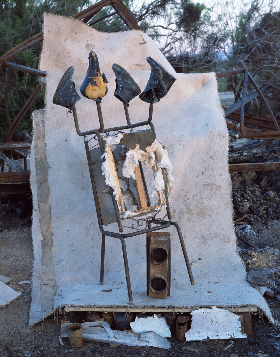 Boondawggle's tweet photo. @ArtMagazineNFT I made this sculpture at Slab City with found objects. Its is available on OpenSea under my collection "Rubber Cement"

#SlabCity #NFTs #nftphotography #nftphotographer #film https://t.co/hhDzvei0Vh