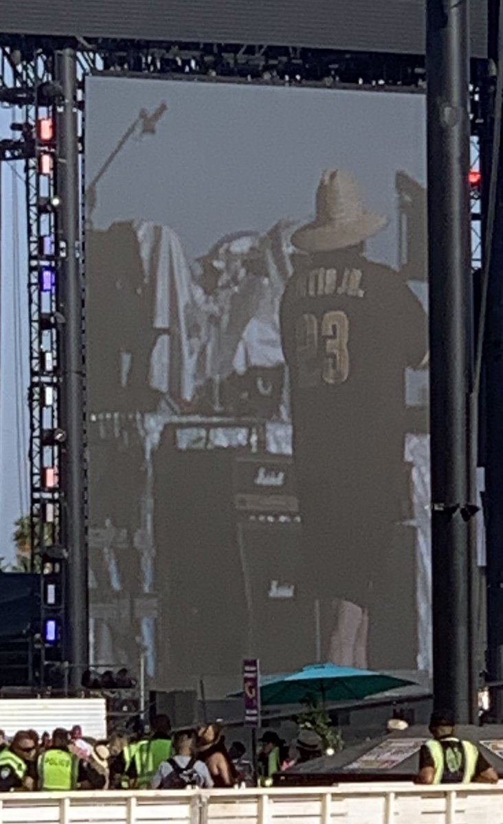 CountryGalSoCal's tweet photo. Heck yeah!! @HardyMusic just came onto the Mane stage @Stagecoach wearing @tatis_jr jersey representing my @padres!!! 🤎⚾️💛 🎶 🎤 #TimeToShine https://t.co/ZbogH8B3Si