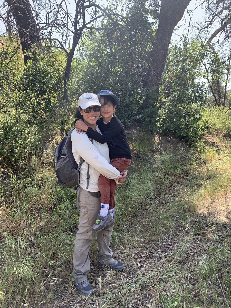 UcrSer's tweet photo. Saturday well spent, pulling stinknet at the beautiful Santa Rosa Plateau Ecological Reserve. We removed about 15 Heavy duty trash bags, and made room for the native plants and animals to thrive 💚💪🏼 Thanks to those who came out today! https://t.co/50nFbfALlG