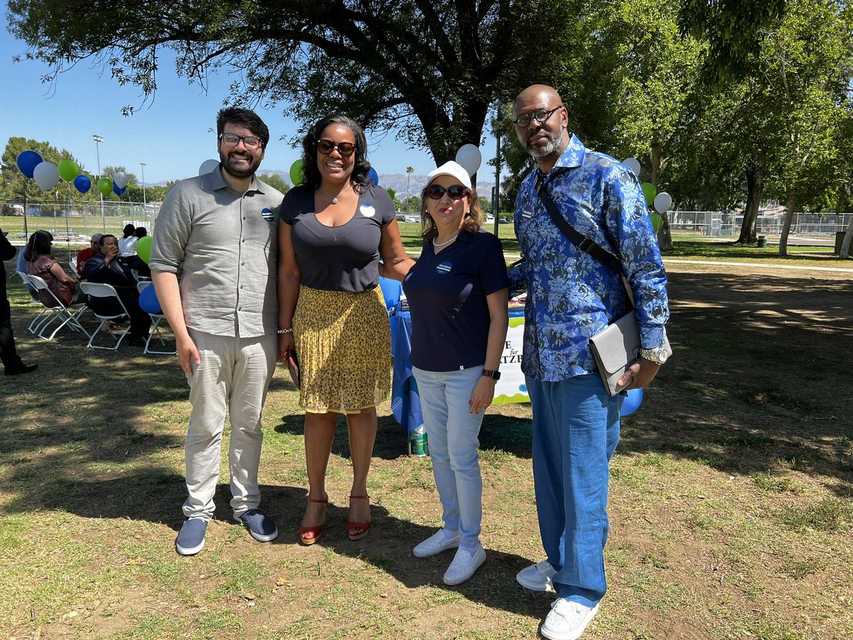HertzbergforCA's tweet photo. 📣 PSA!

The Fight for the Valley’s fair share must and WILL be fought by the people FOR the people! 

Fighters from the Valley, fighting for the Valley. 

What a great turnout! Thank you to everyone who canvassed with us today in the West Valley, including @LIUNA. 

#SD20 #SFV https://t.co/eKhiIL3Tl3
