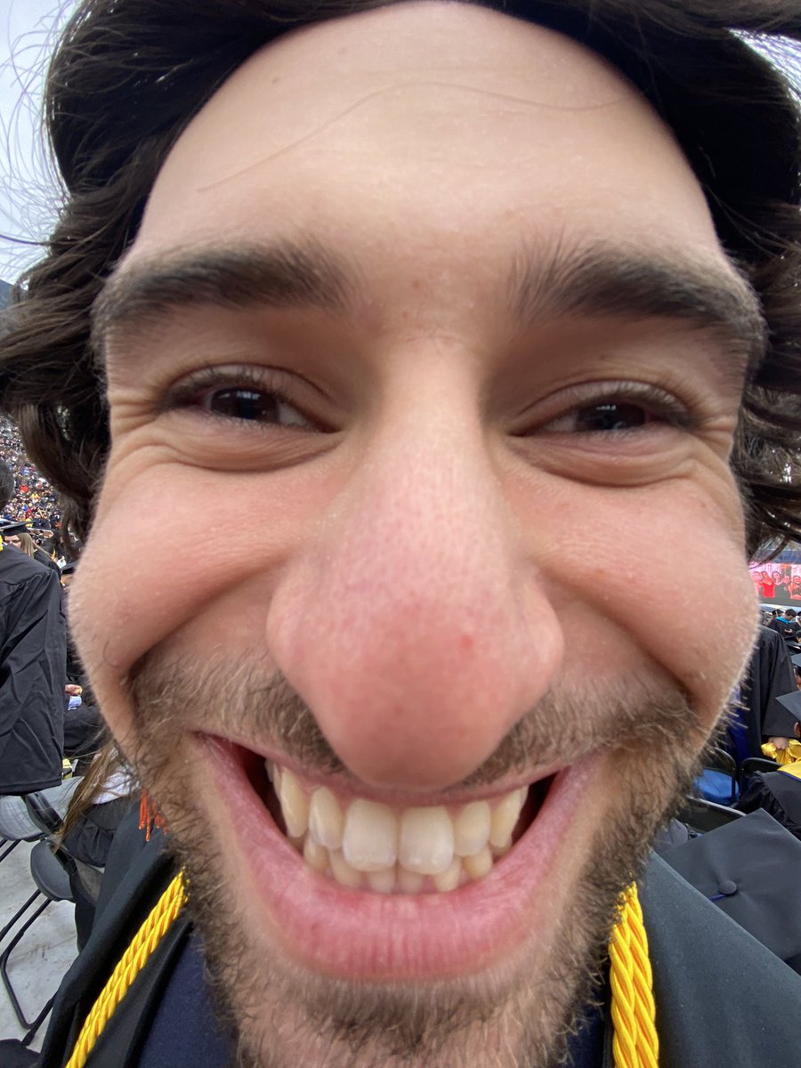 younganggg's tweet photo. #MGoGrad https://t.co/lHwZNVrEeE