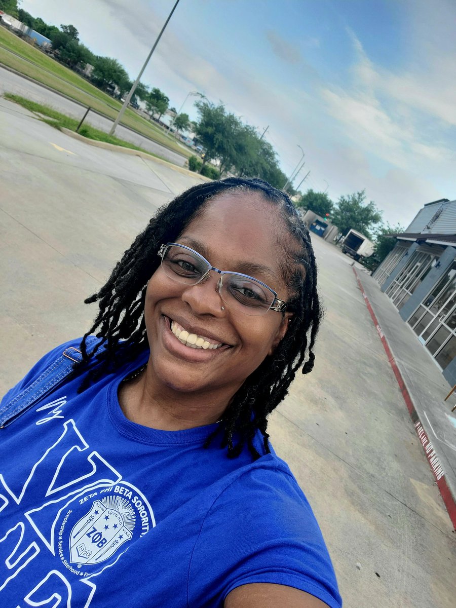 BlueLove_1920's tweet photo. Fresh retwist, who dis? #BlessedByTheBest #AnointedHands https://t.co/SbrcOuzmeh