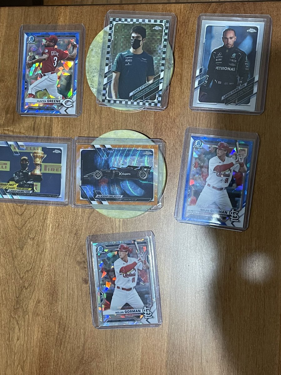 JimmyTheC78's tweet photo. @PapayonTrading always has great cards for his breakees. Join the fun, get in the @LEHCards #breakwiththebest https://t.co/IVgPiAddZ7