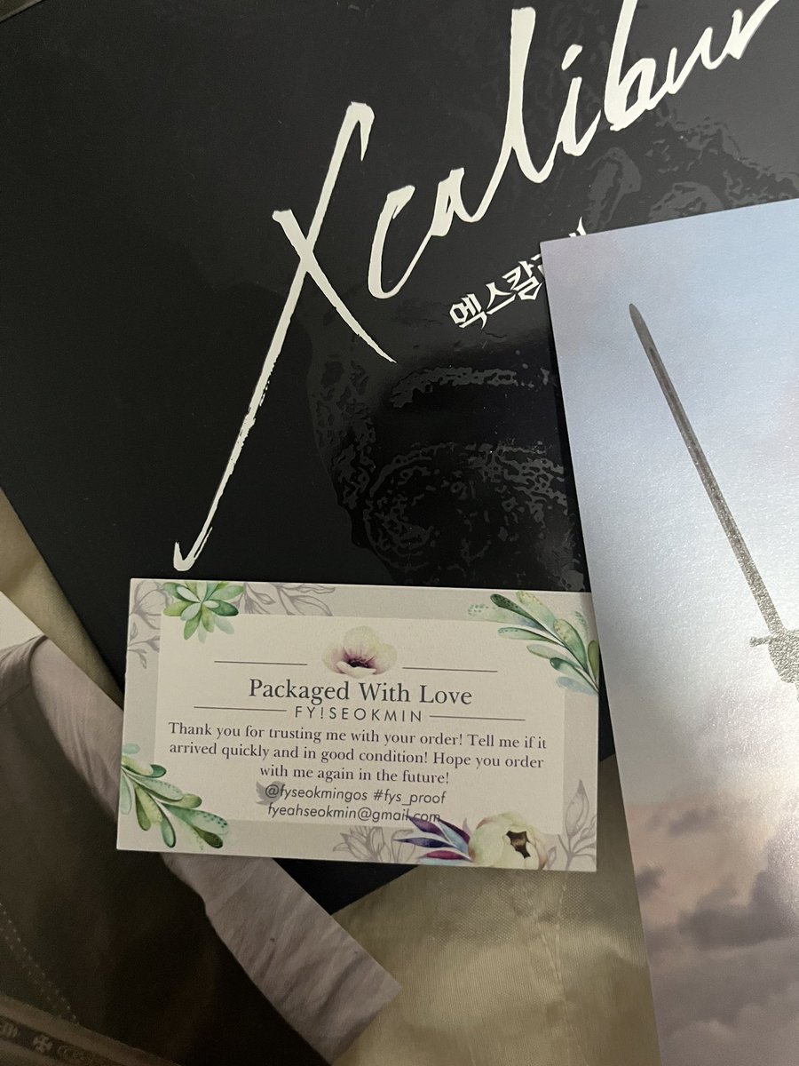 gttngclsr's tweet photo. @FySeokminGos thank you thank you for opening for xcalibur merch!! im sooo happy to have dk musical merch! everything arrived safely! tysm!! β€οΈβ€οΈ #FYS_PROOF https://t.co/e70jdQIAHN