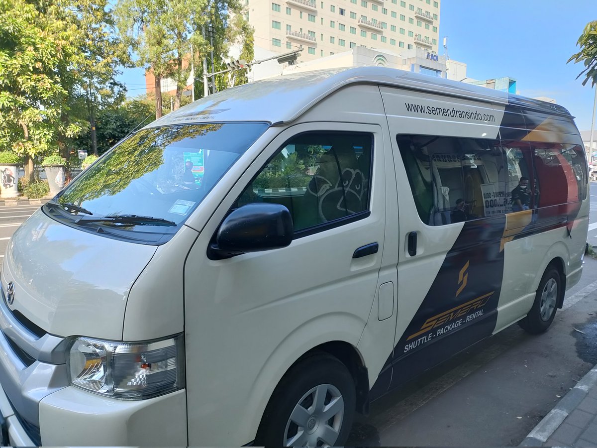 m_masbei's tweet photo. Solo-Semarang 1,5 jam aja. Semeru haice. full tol 70k aja. Monggo rekomendasi sedulur2 pol solo Purwosari stasiun samping pop hotel, bisa sambung KRL Jogja - solo jga. @BisKota_ @ayonaikbiscom @widodogroho @PiknikAsikJGJ @Mansek_Mangat @hendrarprihadi @Joglosemarnews @1Rantjono https://t.co/dFKQJoy6nY