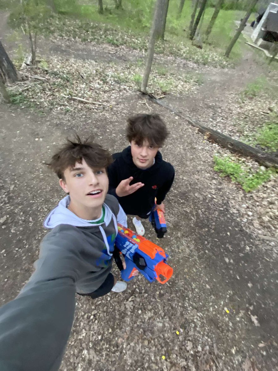 cj_nerf's tweet photo. Renegade Raiders get squad wiped😳

Peyton of shiesty snipas eliminates tucker of renegade raiders https://t.co/2d4hlJYBze