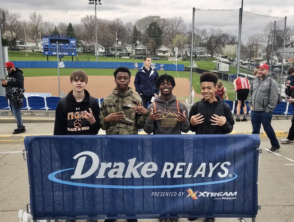 Ran first leg in the middle school 4x100 at the #DrakeRelays Had a time for 2nd out of 42 teams, but we got DQ’d for a hand off out of the exchange zone. Fun first year of track!