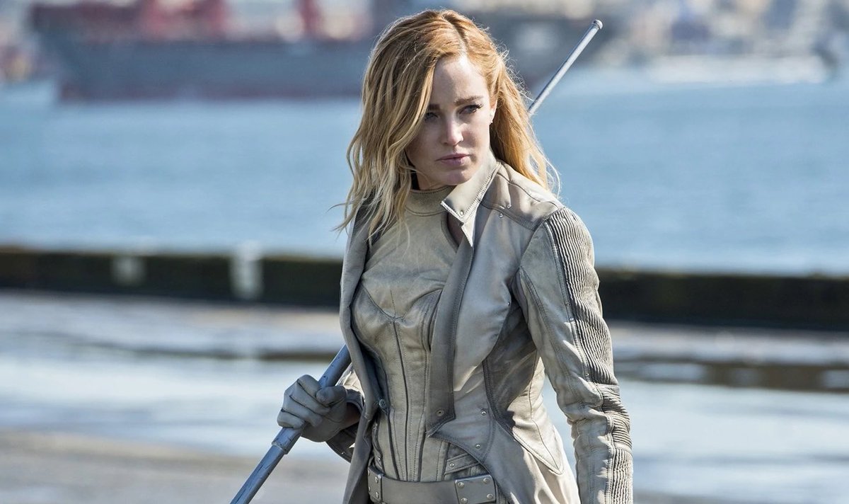 michaelp93's tweet photo. Sara Lance was the longest-serving character in the Arrowverse. She’s been a focal point for years and an absolute badass to watch on-screen. She’s also so important for bi representation.

Like all of the Legends, she deserved so much better than this. ❤️ 

#LegendsOfTomorrow https://t.co/foGprWKEg0