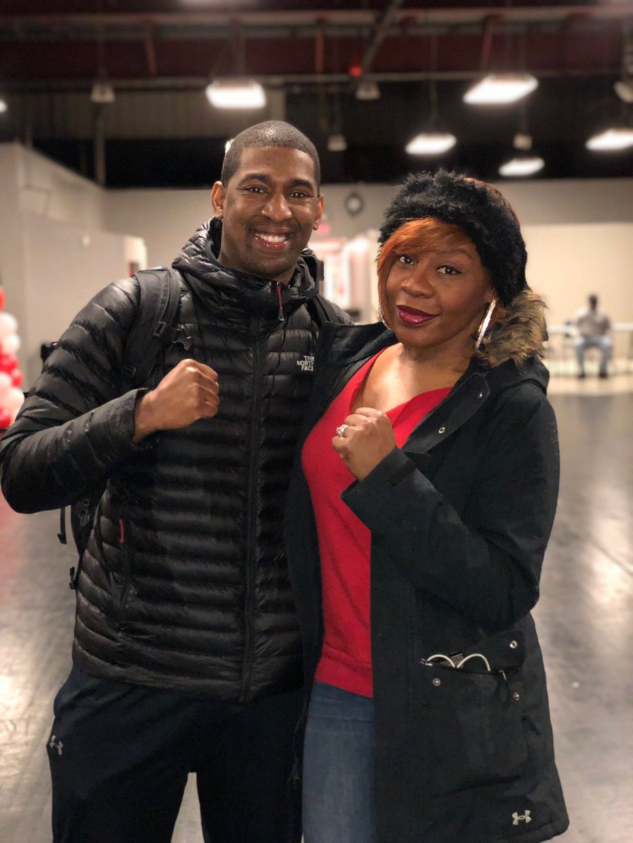 CynationSports's tweet photo. Congratulations @TheHHDiva the UNDISPUTED Super Middleweight Champion #dazn #daznboxing #TaylorVsSerrano #boxing https://t.co/HYgivIwvpS
