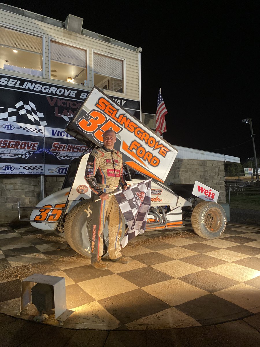 racing_united's tweet photo. Jason Shultz wins the 25 lap feature at Selinsgrove Speedway 🏁 https://t.co/PPYWkpzx7H
