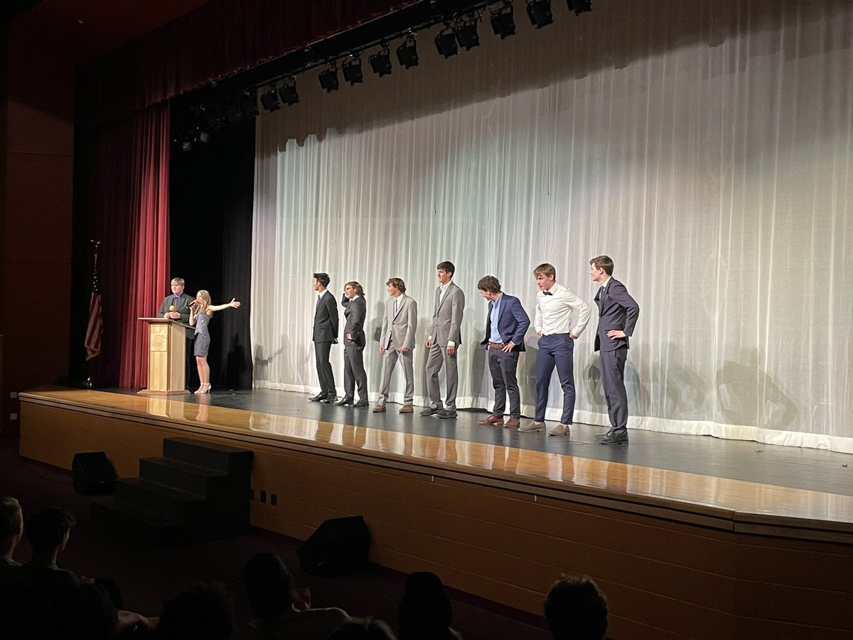 LisaSmithFCPS's tweet image. My heart is full! ❤️ A fabulously fun week culminated in these awesome young men raising over $12,000 to be distributed to 8 local charities. I could not be more proud! 🐻 #BearPride #MrOakdale