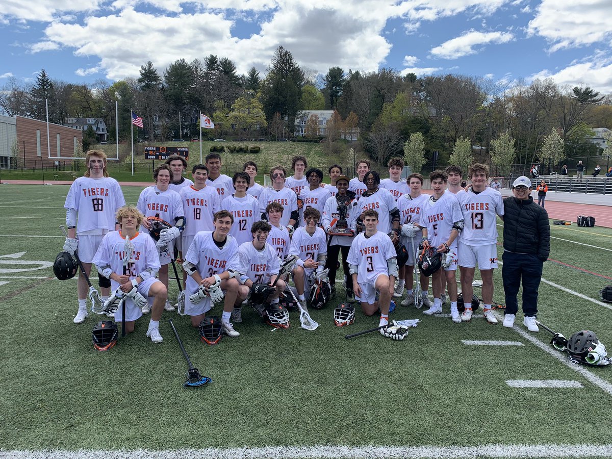 enickpfeifer's tweet photo. Proud of the boys today, came out and played like a TEAM the whole game and kept the suburban cup at home! Also amazing to have Coach Bussy come present the trophy. #legend @NNHSTigers thank you to Waltham for coming out and playing tough! https://t.co/TVBziuwwmM