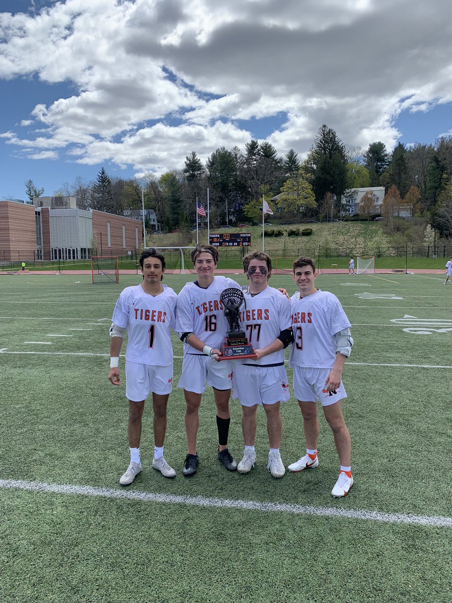 enickpfeifer's tweet photo. Proud of the boys today, came out and played like a TEAM the whole game and kept the suburban cup at home! Also amazing to have Coach Bussy come present the trophy. #legend @NNHSTigers thank you to Waltham for coming out and playing tough! https://t.co/TVBziuwwmM