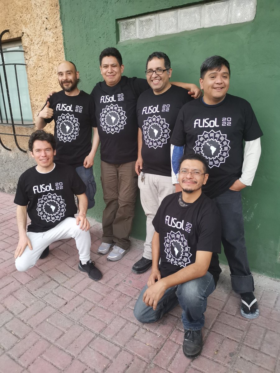 net0bsd's tweet image. El equipo del Flisol 2022 muchas gracias por todo. @Sr_Kraken @dark_axl @petrohs @jucaoma @pixelead0 muchas gracias Equipo se rifaron.