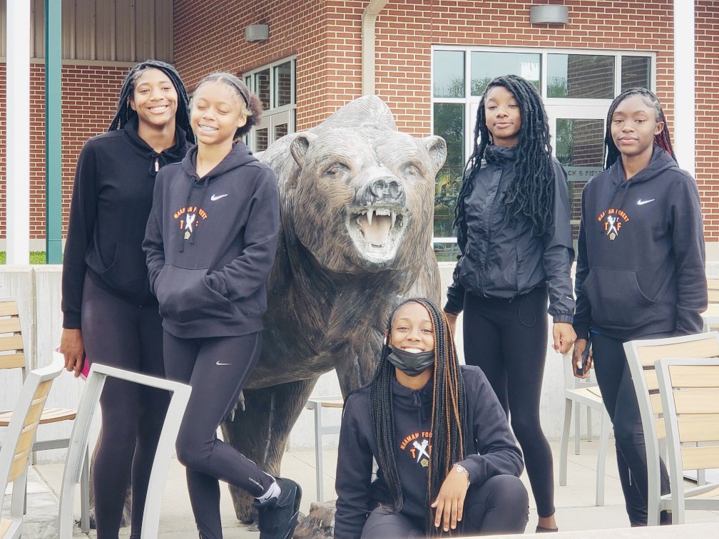 Shout out to the Ranger ladies relay team!! Great showing at Regionals.