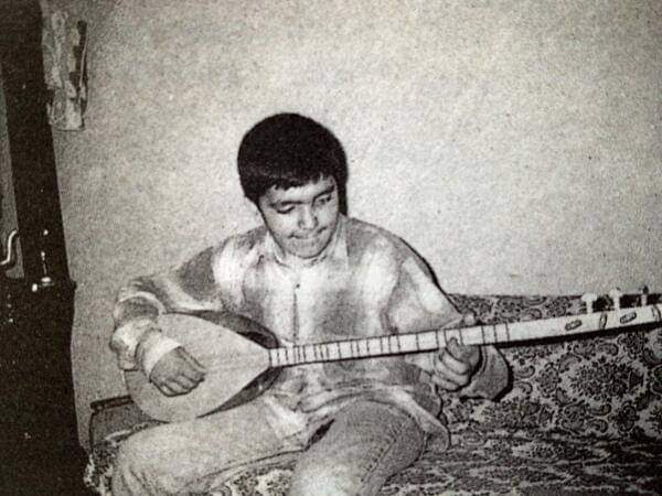 Bugün  ayni zamanda KORAY KAYA'NINDA  Doğum Günü 
Saz çalmak istiyordu Koray Kaya...
12 yaşındaydı ve 2 Temmuz'da Madımak'taydı...
"bir damla gözyaşından 
doğurmustu anası onu ''..   
#1MAYIS #koraykaya #HasretGültekin