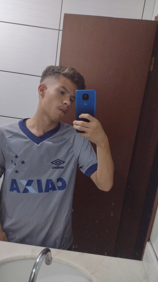 Samuca__00's tweet image. 🤨