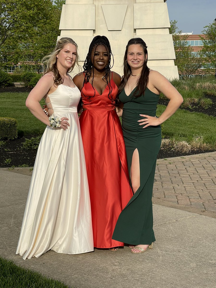 Prom 2022 ❤️🖤 basketball/track teammates make the best friends! <a href="/emdoerman32/">Emily Doerman</a>
