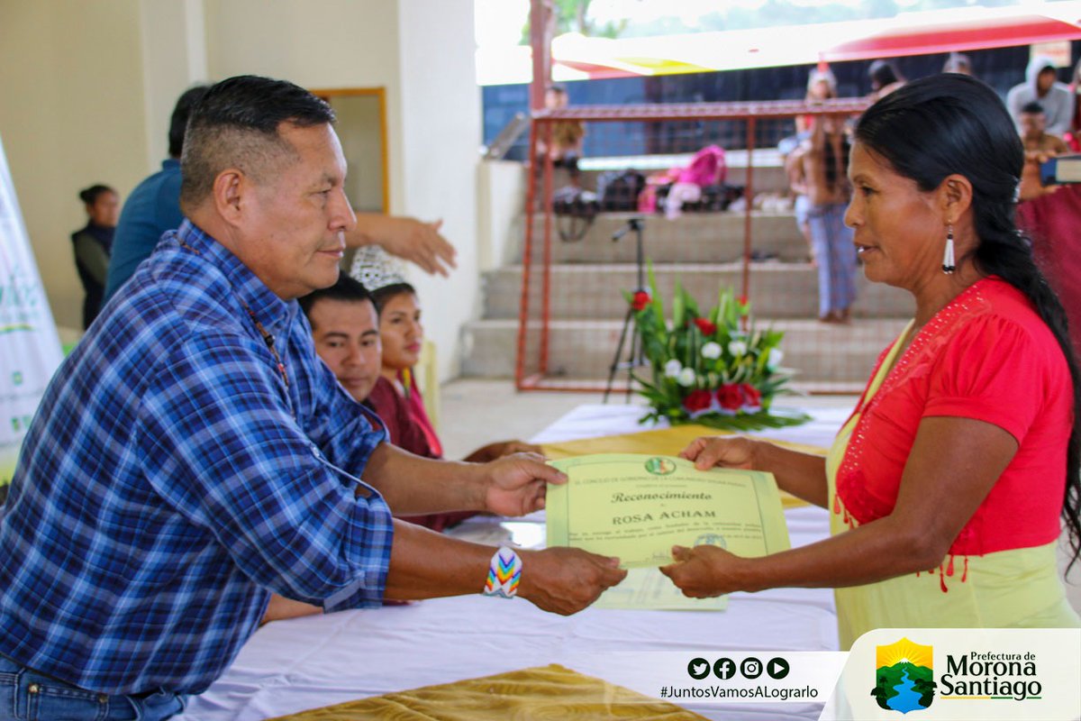📍Hoy tuvimos la grata oportunidad de participar en la Sesión Solemne de la Comunidad Shuar Peñas, al conmemorar sus 39 años de fundación. 
Es para nosotros satisfactorio ya haber iniciado los TRABAJOS PRELIMINARES Y COMPLEMENTARIOS PREVIO AL ASFALTO DE LA VIA PEÑAS-YAUPI