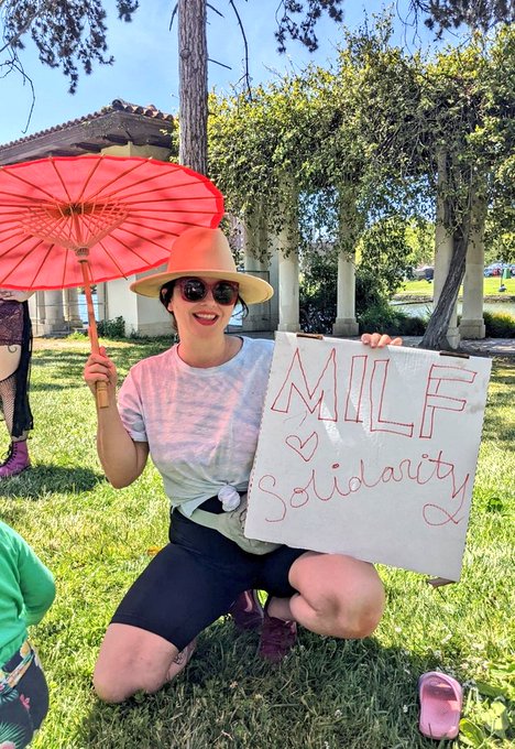 I had a sweet time at #slutwalk today. I love a sunny day of solidarity with other Oakland baddies so<a href="/tag/slutwalk"class="tags">#slutwalk</a>