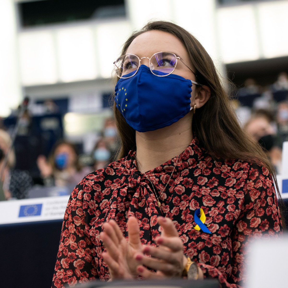 Participants of the Conference on the Future of Europe gathered for one last time to put forward a set of proposals for a stronger EU. #COFOEU adopted 325 proposals for EU reforms! On Europe Day on 9 May the final report will be presented in Strasbourg. europarl.europa.eu/news/en/press-…