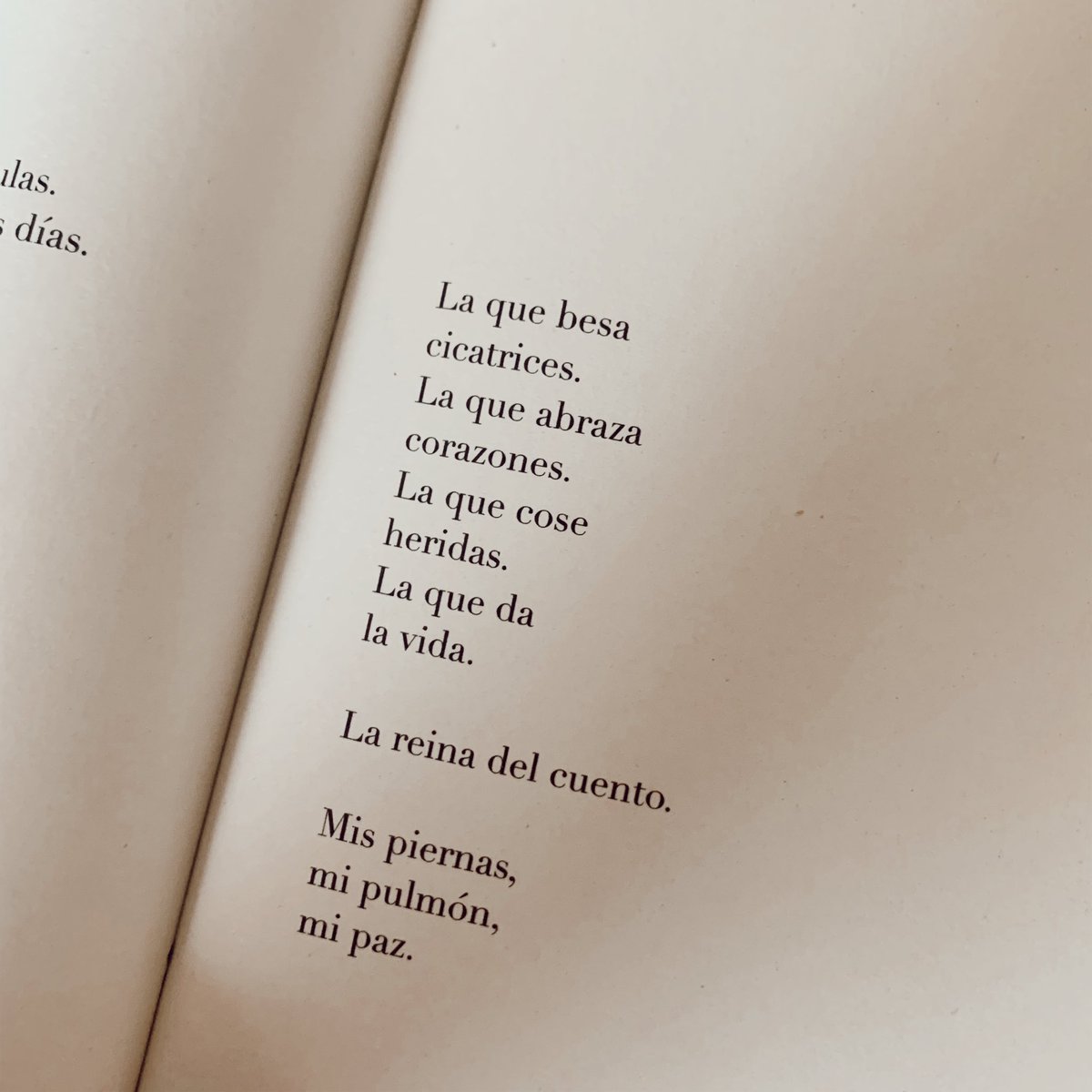 Cristyutiel's tweet photo. Nada te prepara para ser madre, pero ser madre te prepara para lo que sea
💞
#diadelamadre #laquedalavida #primerodepoeta
@labenitoescribe 🌹 https://t.co/RzfDs1WW6M