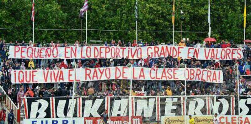 ResistenciaVk's tweet photo. ¡Viva el #1ºdeMayo ! 
¡Viva la lucha de la clase obrera! ✊ https://t.co/L2a48QXvOu