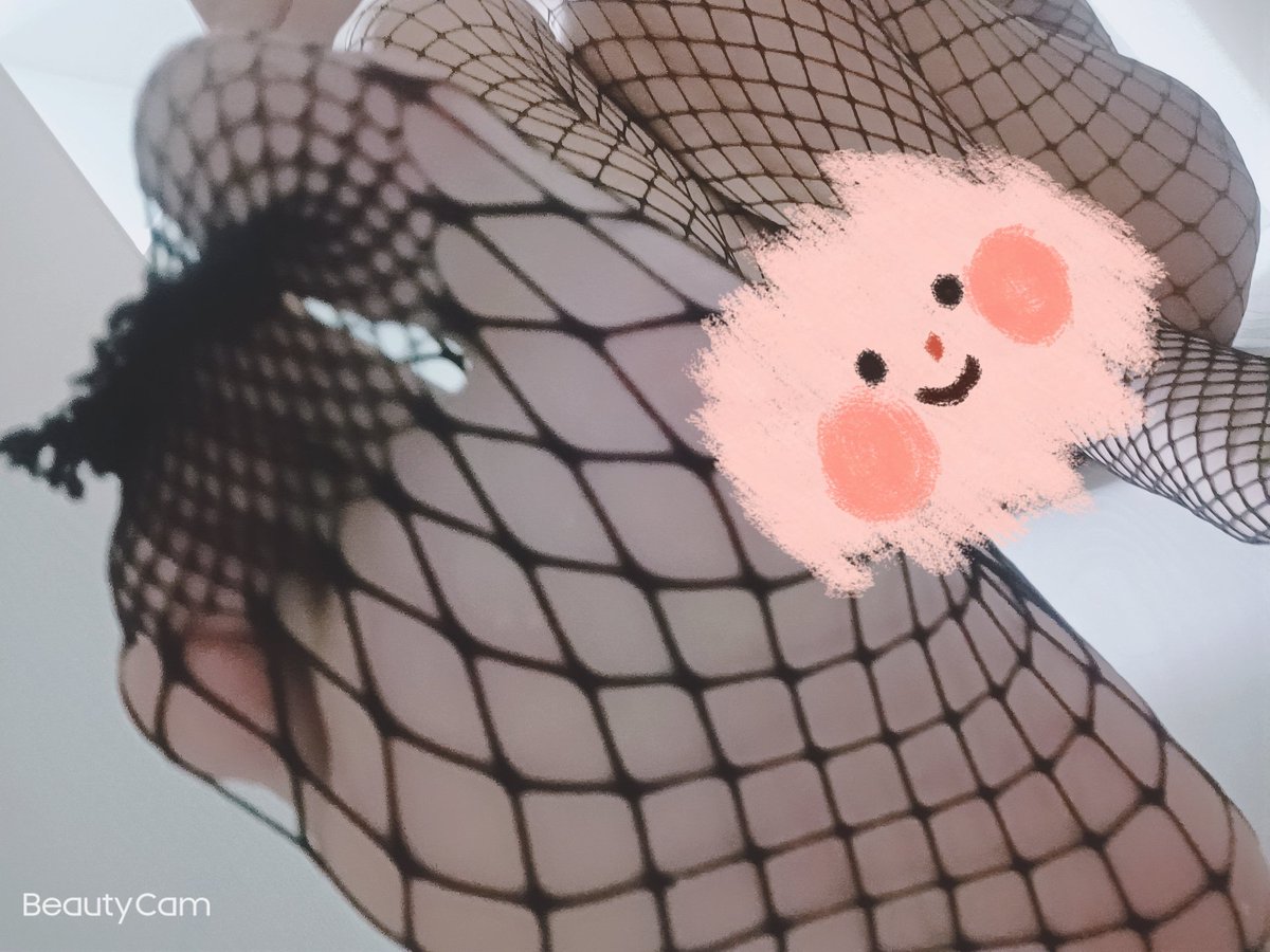 dopamine251's tweet photo. 怎么，看着妈妈的脚就发��了啊？没想到你在外面也是人模人样的，原来背地里是个看到黑丝就会发情是贱货啊，啧啧，好，那就给我磕是个头，然后捧着妈妈的脚趾吸吮吧，贱狗❤
＃伪娘 ＃女装 ＃sm ＃调教 ＃贱狗 ＃cd ＃ts ＃女王 ＃文爱 ＃丝袜 https://t.co/lXzn6eRLCu