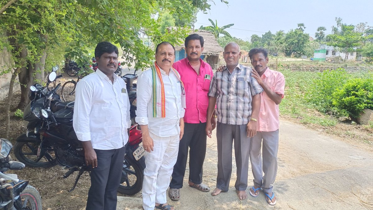 ZuZupeeee's tweet photo. Under instructions from @INCTamilNadu President ,Our beloved @TNCCMinority  Chairman J Aslam basha took part  in #panchayat #Gramsabha Meeting held at #Gumidikaan  along with @INCVaniyambadi town chairman #Kavirasan and Kandili Block Minority Chairman #Mathin  ji 
@ShayarImran https://t.co/6ZYr2A0DjQ
