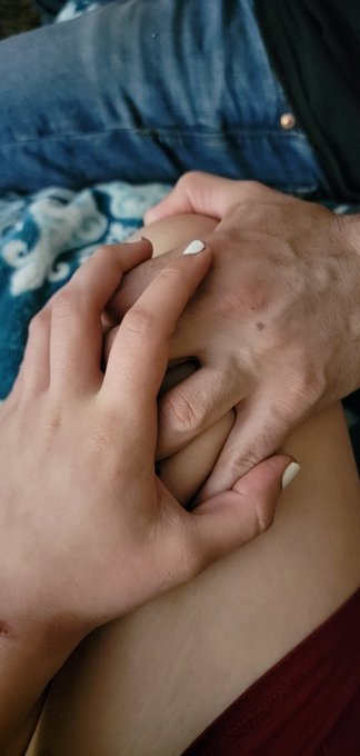 Just Daddy and me 🥰 #holding hands #hands #CoupleGoals  #cute https://t.co/hSXQVoCeDR<a href="/tag/holding"class="tags">#holding</a><a href="/tag/hands"class="tags">#hands</a><a href="/tag/couplegoals"class="tags">#CoupleGoals</a><a href="/tag/cute"class="tags"><span>#cute</span></a>