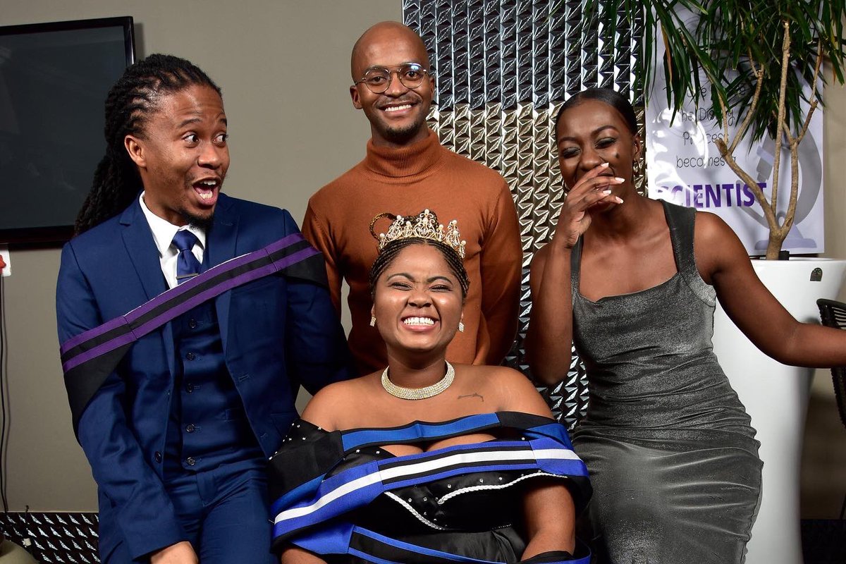 ONM_RSA's tweet photo. April 2022: 

My people did the things ❤️🥂

#uctgrad2022 #witsgrads #beltswag https://t.co/GeZ6z7Jinl