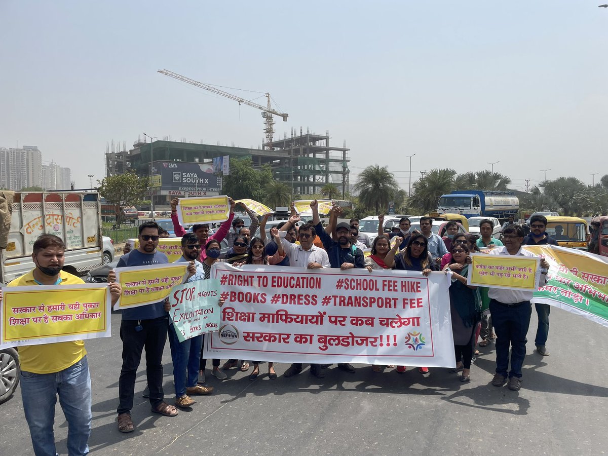 Today <a href="/NcrParents/">NCR Parents Association</a> n NEFOWA organised a symbolic protest with bulldozer-crane demanding our bulldozer baba for demolition of Shiksha Mafia n increase of fees. over 100 parents students protested in extreme heat against atrocities faced by them from erring schools.
#schoolFeeHike