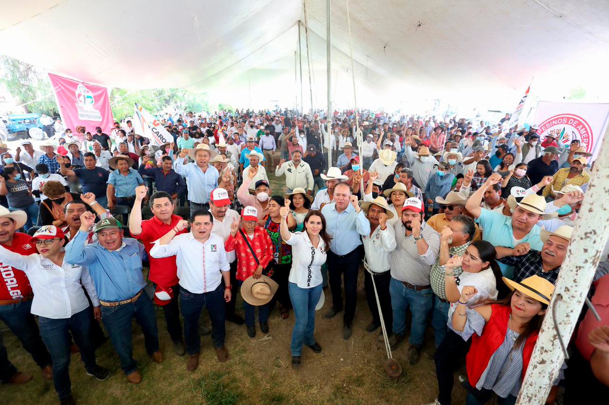 caroviggiano's tweet photo. Vamos a #DarleCampoAlCampo para que las y los productores de #Ixmiquilpan y todo el estado cuenten con más apoyos y sean la base de un #HidALGOMUCHOMEJOR en el que el sector rural será una prioridad.

#LlegóLaHora #CaroGobernadora https://t.co/NDAVo8wmJV