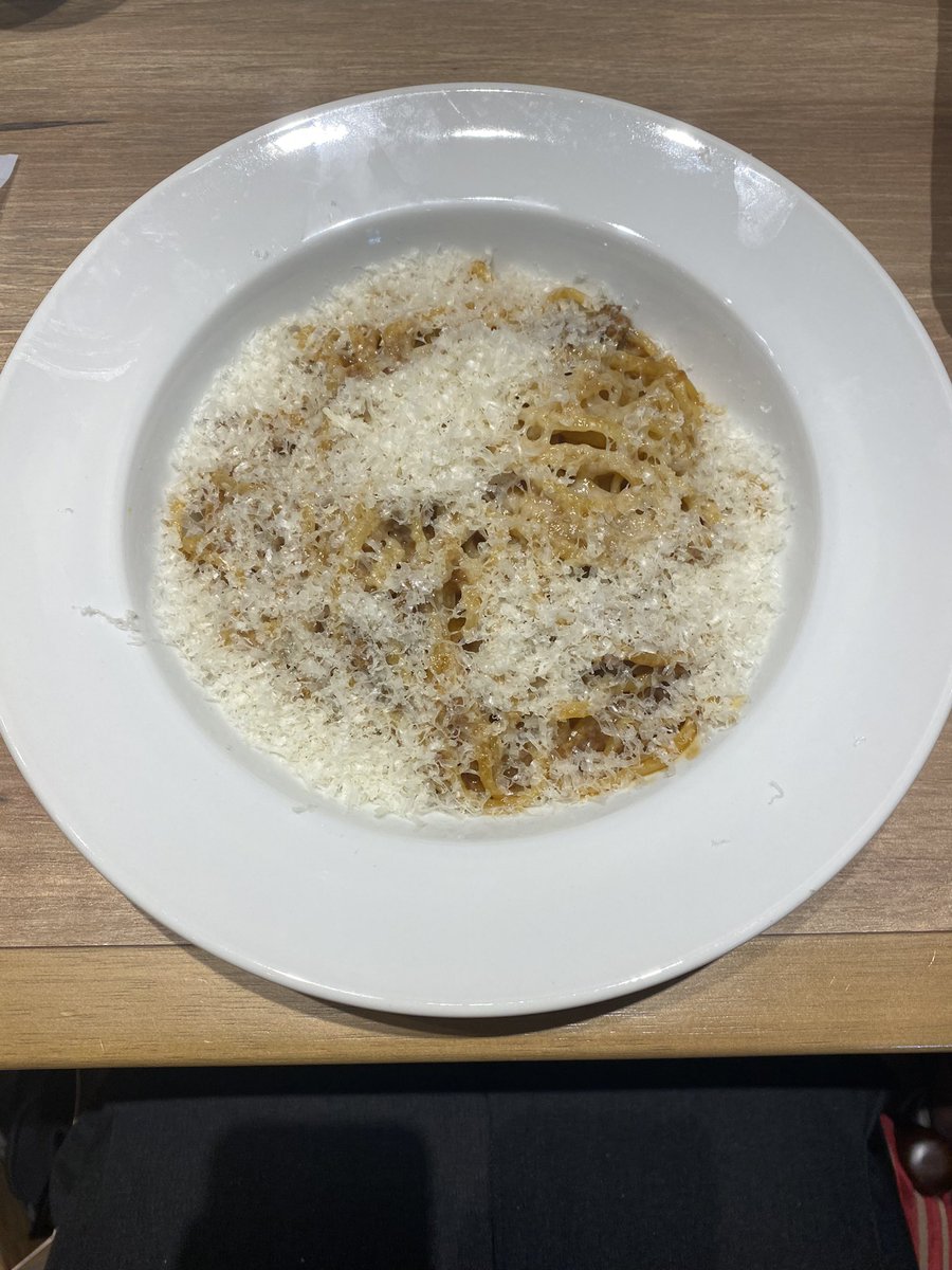 fissamiya's tweet photo. みんなとたべるごはんは美味いしみんなとみるライブは楽しい！！！ https://t.co/5AIY64yXfJ