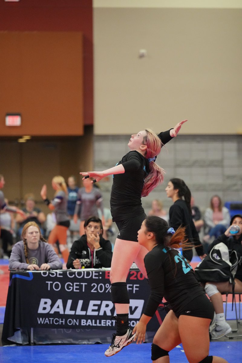 r_welcher's tweet photo. An attack at the #GNJC18 ... now I'm get ready for the #VEX #Robotics World Championships this week in Dallas. From #volleyballgirl to #techgirl. https://t.co/oVtPxUP2xe