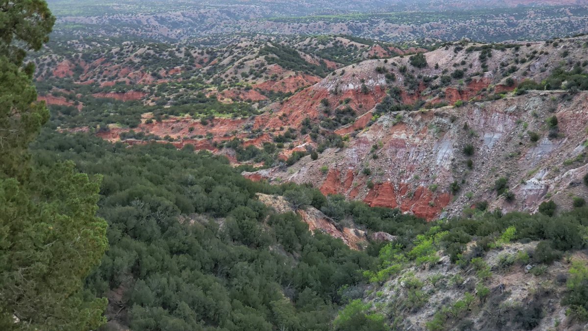 michaelgphelps's tweet photo. Sunset at Palo Duro Canyon near Amarillo, TX 4/30/22. It will me a much different scene here this time tomorrow. #txwx https://t.co/SeyqtoxUhF