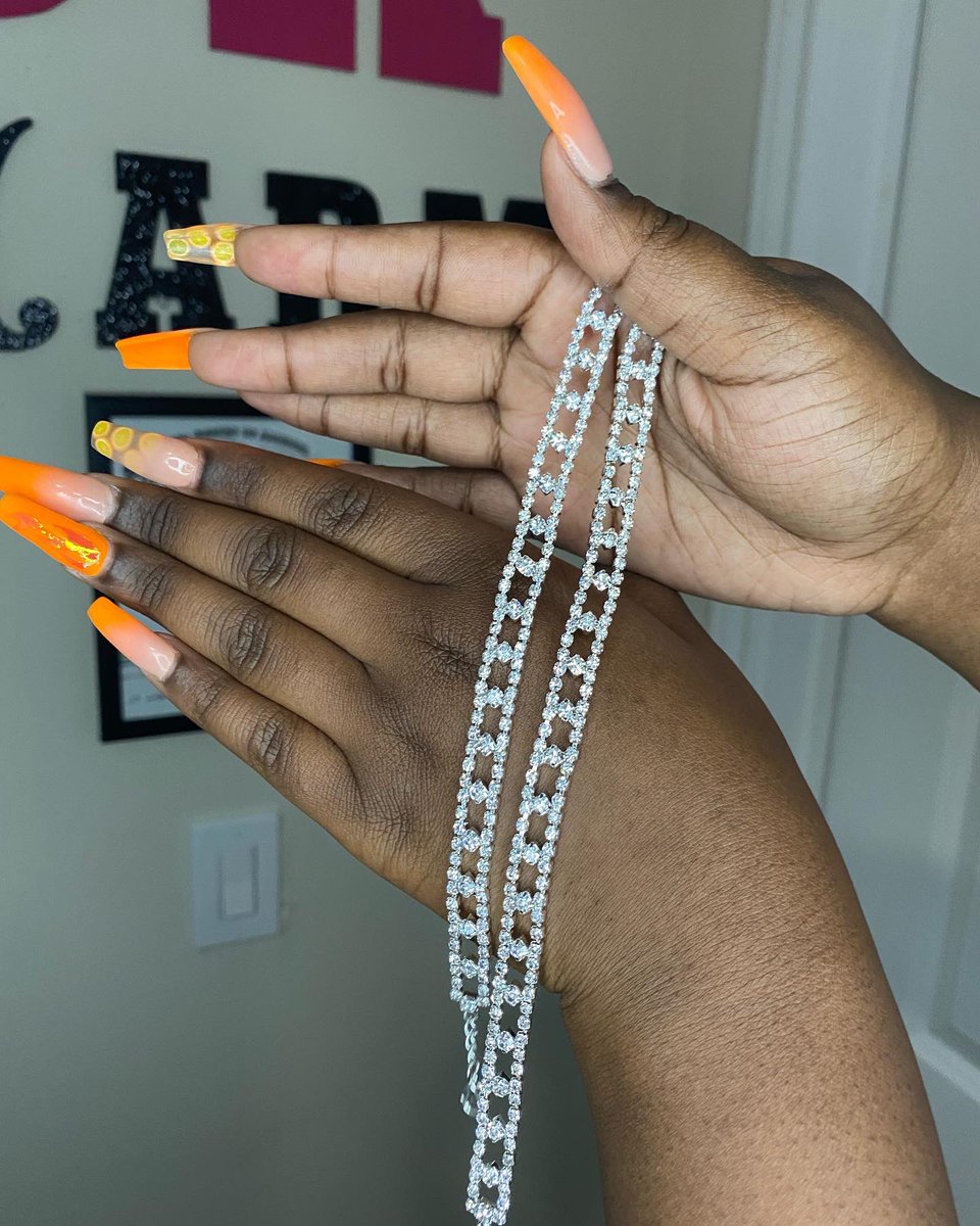 charms_jk's tweet photo. We gone step for her #willow it just something about it that we can’t shake. 💅🏾 

Don’t forget to check the site &amp; hit the subscribe button. 

#ankletbracelets #charmbracelets #charmed #ankletbracelet💙 #nails #nails💅 #nailsdesign  #explorepage✨ #jewelry https://t.co/nxxno9UY4G
