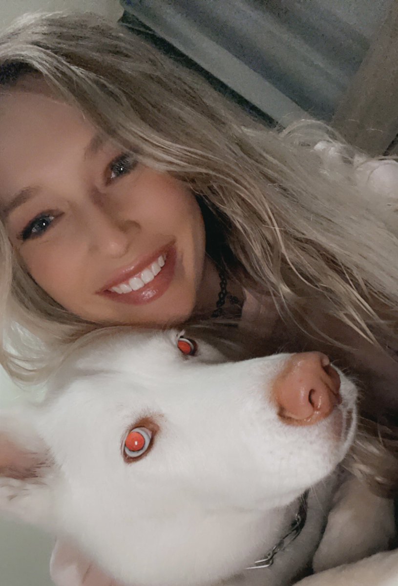 AvocadoBTV's tweet photo. I love this lady https://t.co/5L0VKFIoWl