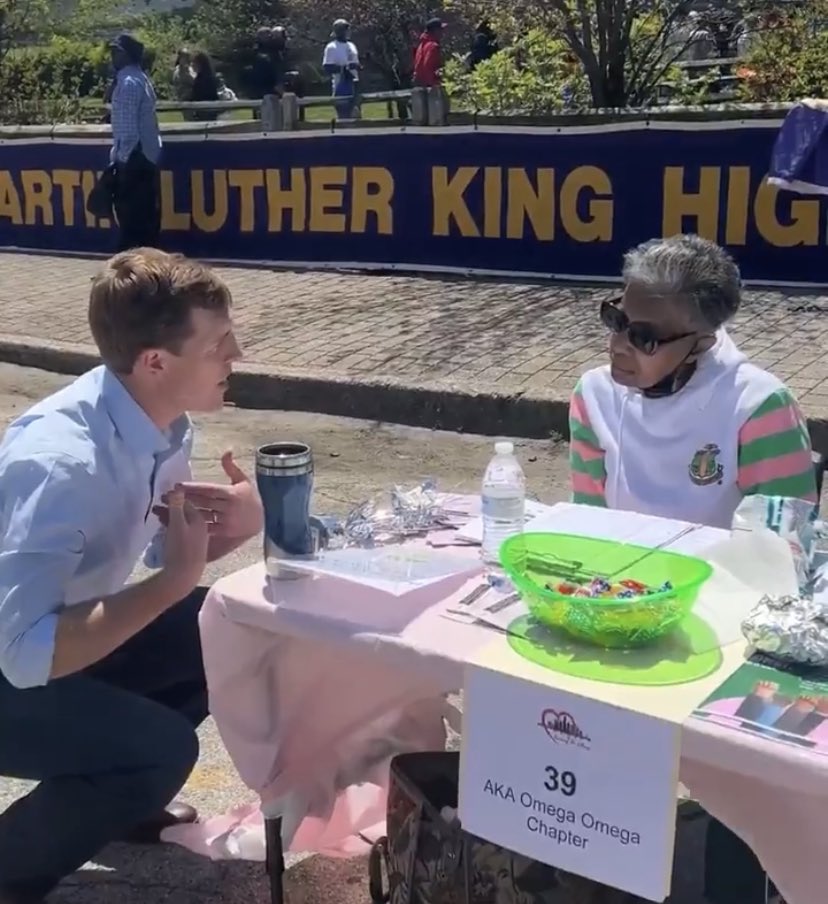 tify330's tweet photo. I can only imagine what she was asking him but I love that he took the time and came down to talk to her eye to eye. #GoConor https://t.co/CITWWDicgJ