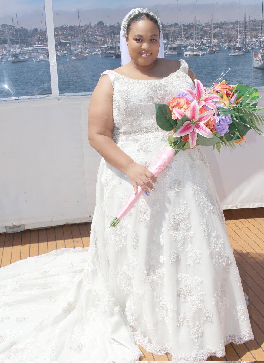 AmaraMichaelle's tweet photo. @ja_bridal #jabride Thank you for making a dress that made me feel beautiful on our special day. https://t.co/0YBiSc8BTU