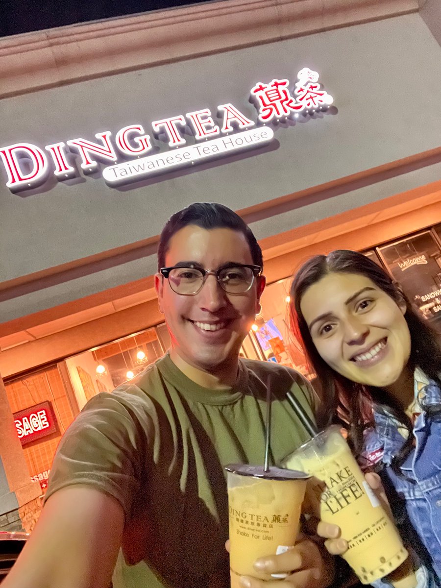 dv2624's tweet photo. 🧋 Happy #NationalBobaDay y’all! 🧋However, for Julie & I, every day’s a boba day tho’. #nationalbubbleteaday #milkteaaddict https://t.co/lWVhOYlH0l
